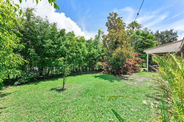 3715 Lancewood Place, Delray Beach, FL 33445