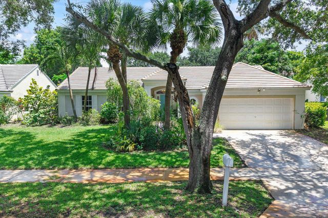 3715 Lancewood Place, Delray Beach, FL 33445