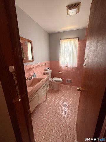 21 7th Street, Ansonia, CT 06401