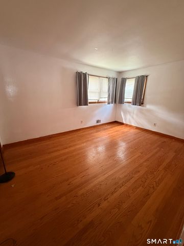 21 7th Street, Ansonia, CT 06401