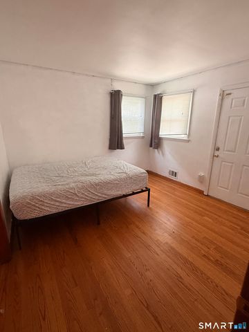 21 7th Street, Ansonia, CT 06401
