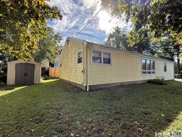 21 7th Street, Ansonia, CT 06401