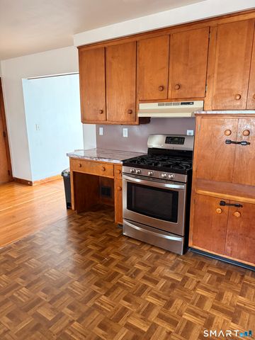 21 7th Street, Ansonia, CT 06401