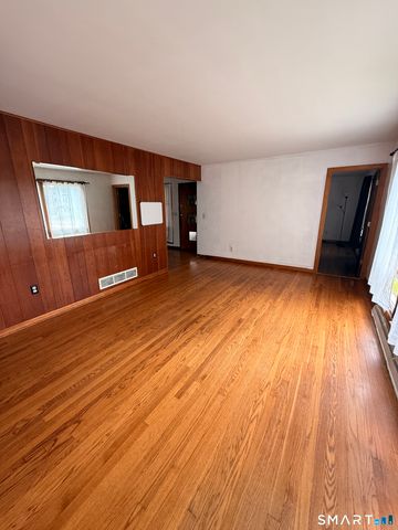 21 7th Street, Ansonia, CT 06401