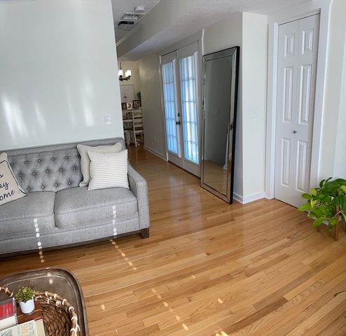 450 Rock St 1, Fall River, MA 02720