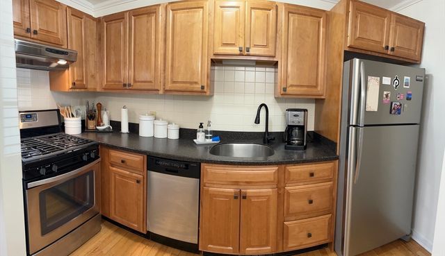 450 Rock St 1, Fall River, MA 02720