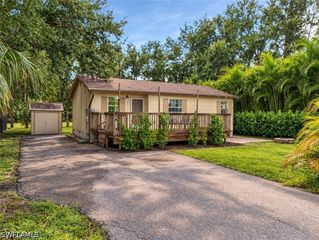 28431 Windsor RD, Bonita Springs, FL 34134