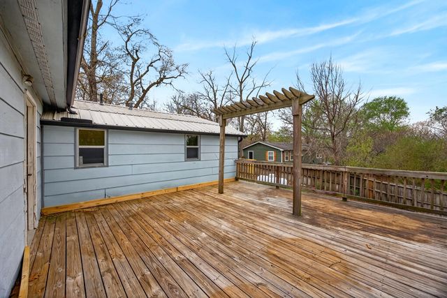 18880 Shoreline Way, Fayetteville, AR 72703