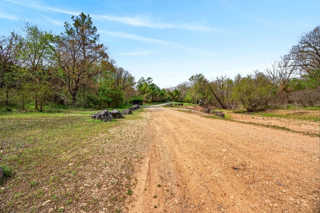 18880 Shoreline Way, Fayetteville, AR 72703