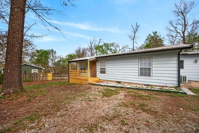 18880 Shoreline Way, Fayetteville, AR 72703