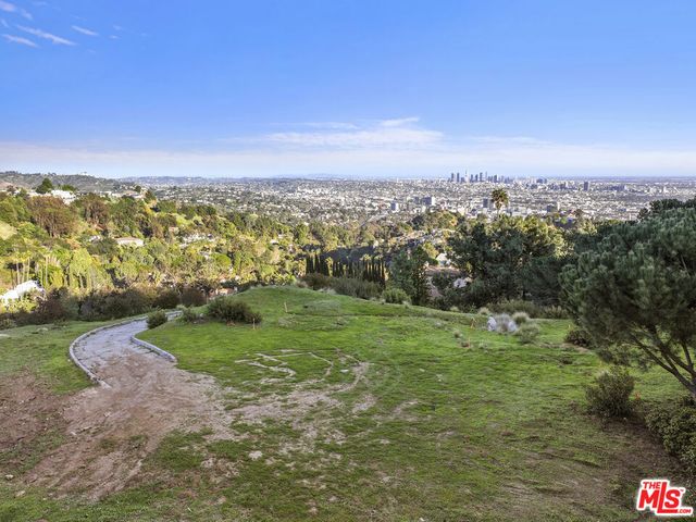 2666 Larmar Road, Los Angeles, CA 90068