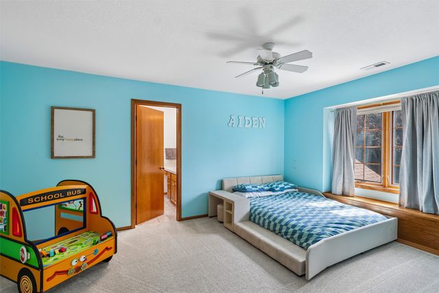 821 58th Street, West Des Moines, IA 50266