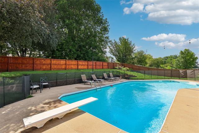 821 58th Street, West Des Moines, IA 50266