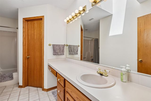 821 58th Street, West Des Moines, IA 50266