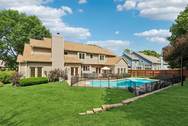 821 58th Street, West Des Moines, IA 50266