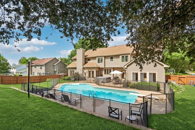 821 58th Street, West Des Moines, IA 50266