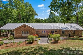 142 Pioneer Road, Harmony, NC 28634