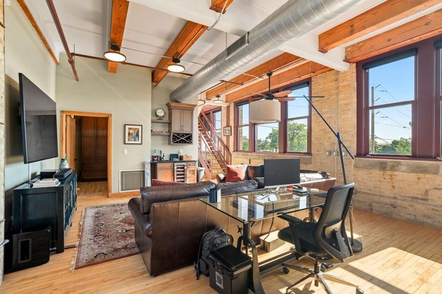 215 W Maple STREET #312, Milwaukee, WI 53204