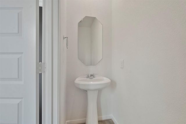 21024 Crinet Square Street, Kingwood, TX 77339