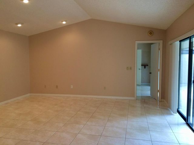 23343 SW 54th Way A, Boca Raton, FL 33433