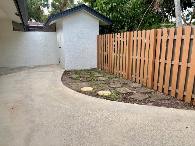 23343 SW 54th Way A, Boca Raton, FL 33433