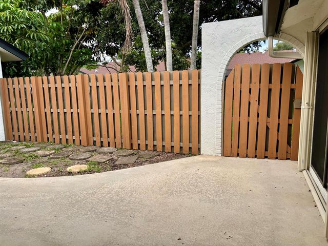 23343 SW 54th Way A, Boca Raton, FL 33433