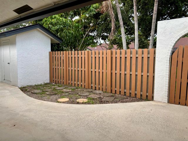 23343 SW 54th Way A, Boca Raton, FL 33433