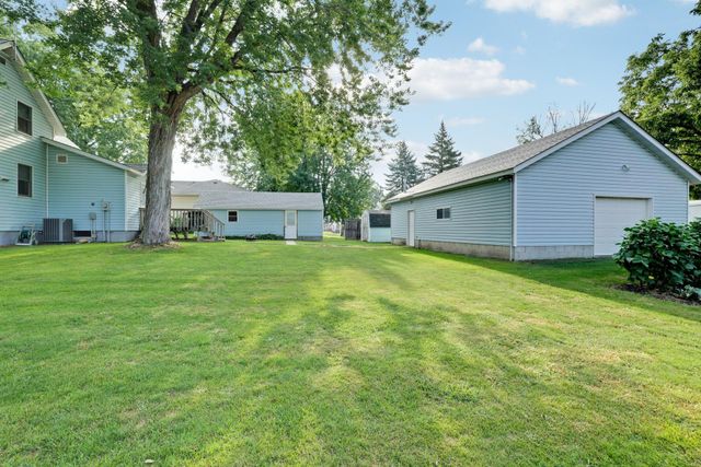 110 2nd Street SW, New Prague, MN 56071