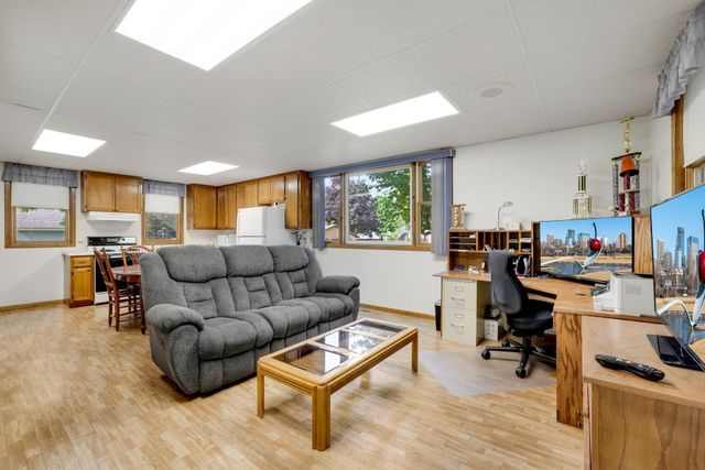 110 2nd Street SW, New Prague, MN 56071