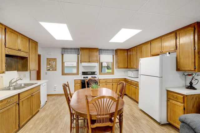 110 2nd Street SW, New Prague, MN 56071