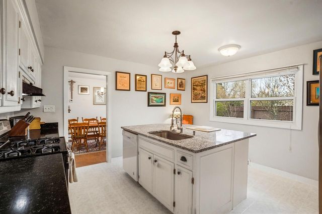 321 Lakecrest DRIVE, Racine, WI 53402