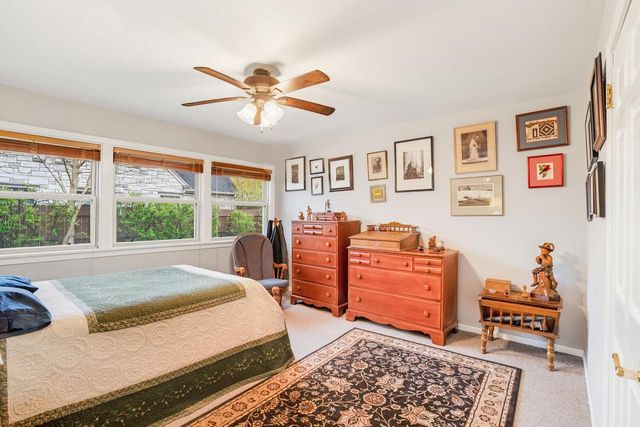 321 Lakecrest DRIVE, Racine, WI 53402