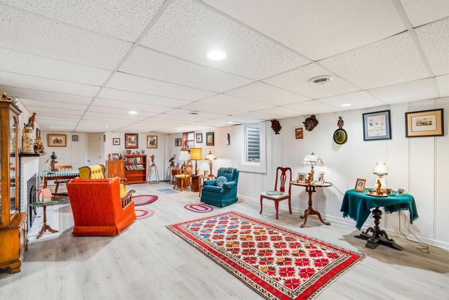 321 Lakecrest DRIVE, Racine, WI 53402