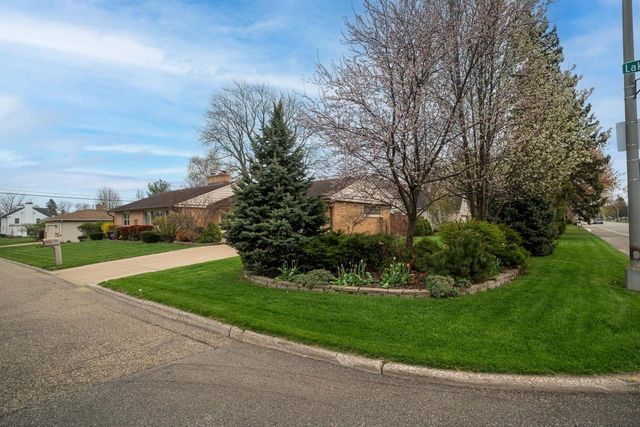 321 Lakecrest DRIVE, Racine, WI 53402