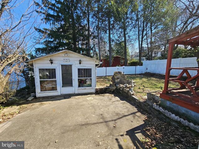 138 E WAYNE TER, Collingswood, NJ 08108