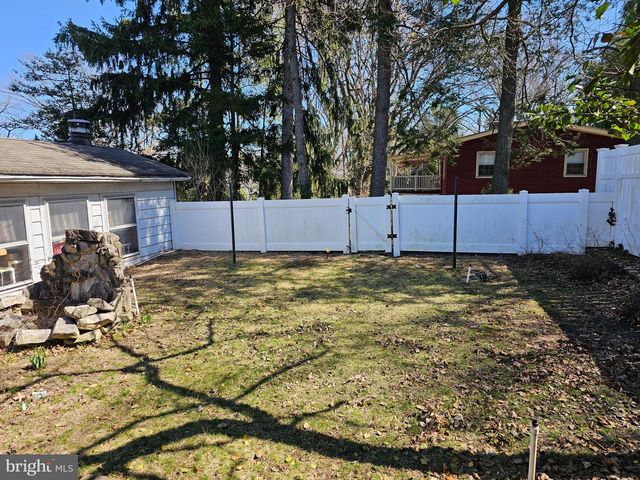 138 E WAYNE TER, Collingswood, NJ 08108