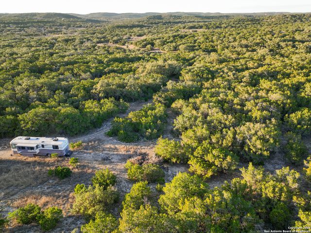 100 County Road 242, Hondo, TX 78861