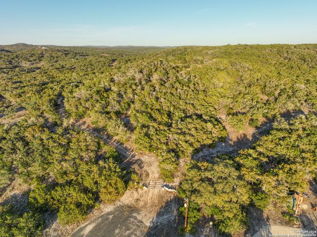 100 County Road 242, Hondo, TX 78861