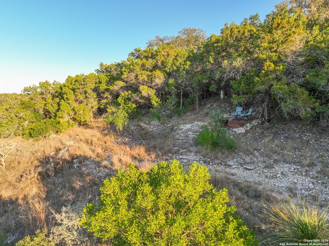 100 County Road 242, Hondo, TX 78861