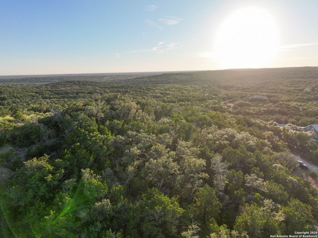100 County Road 242, Hondo, TX 78861