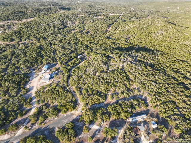 100 County Road 242, Hondo, TX 78861
