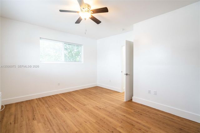 2015 Marseille Dr 6, Miami Beach, FL 33141