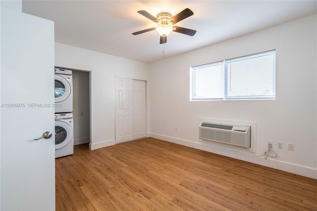 2015 Marseille Dr 6, Miami Beach, FL 33141