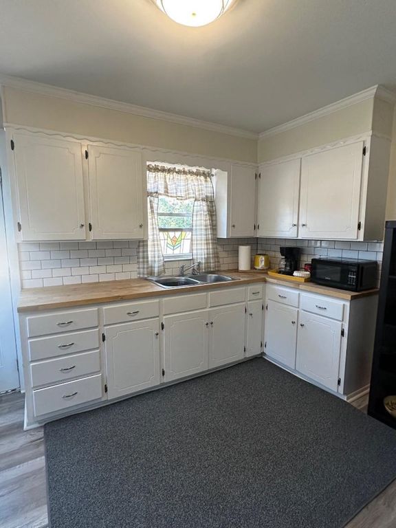 Image 11 of property listing at 1622 Rio Grande Street, San Angelo, TX 76901