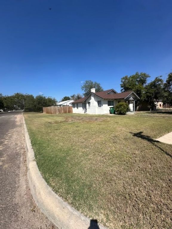 Image 31 of property listing at 1622 Rio Grande Street, San Angelo, TX 76901
