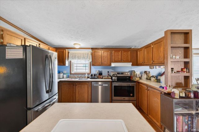 2540 S Meridian Road, Mitchell, IN 47446