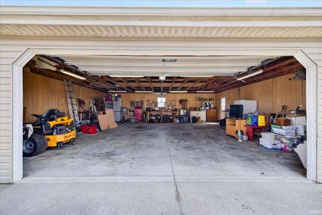 2540 S Meridian Road, Mitchell, IN 47446