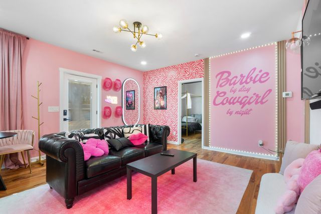 1732 16th Ave, N, Nashville, TN 37208