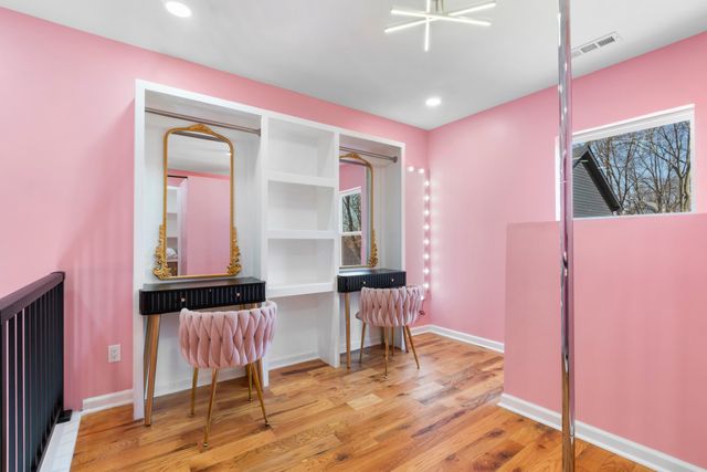 1732 16th Ave, N, Nashville, TN 37208