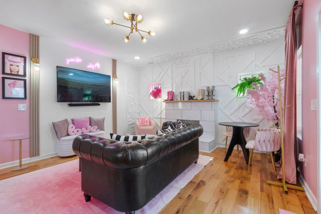 1732 16th Ave, N, Nashville, TN 37208